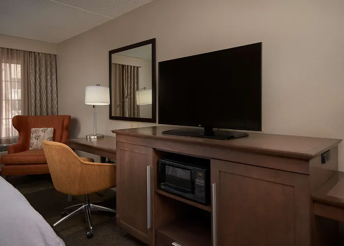 Hampton & Phoenix/scottsdale Hotel