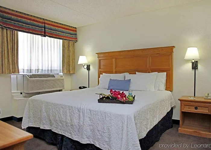 Hampton & Phoenix/scottsdale Hotel 3*